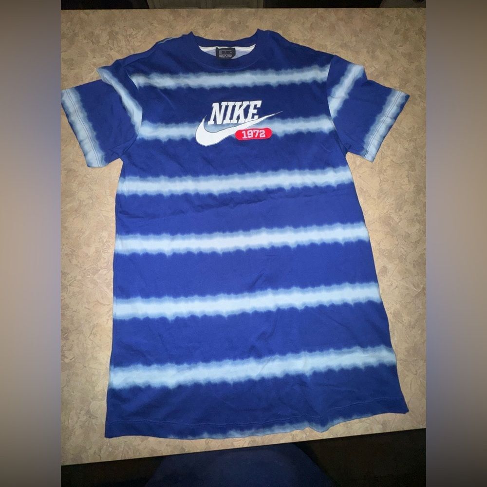 Nike White and Blue essentials die dye logo T-Shirt dress